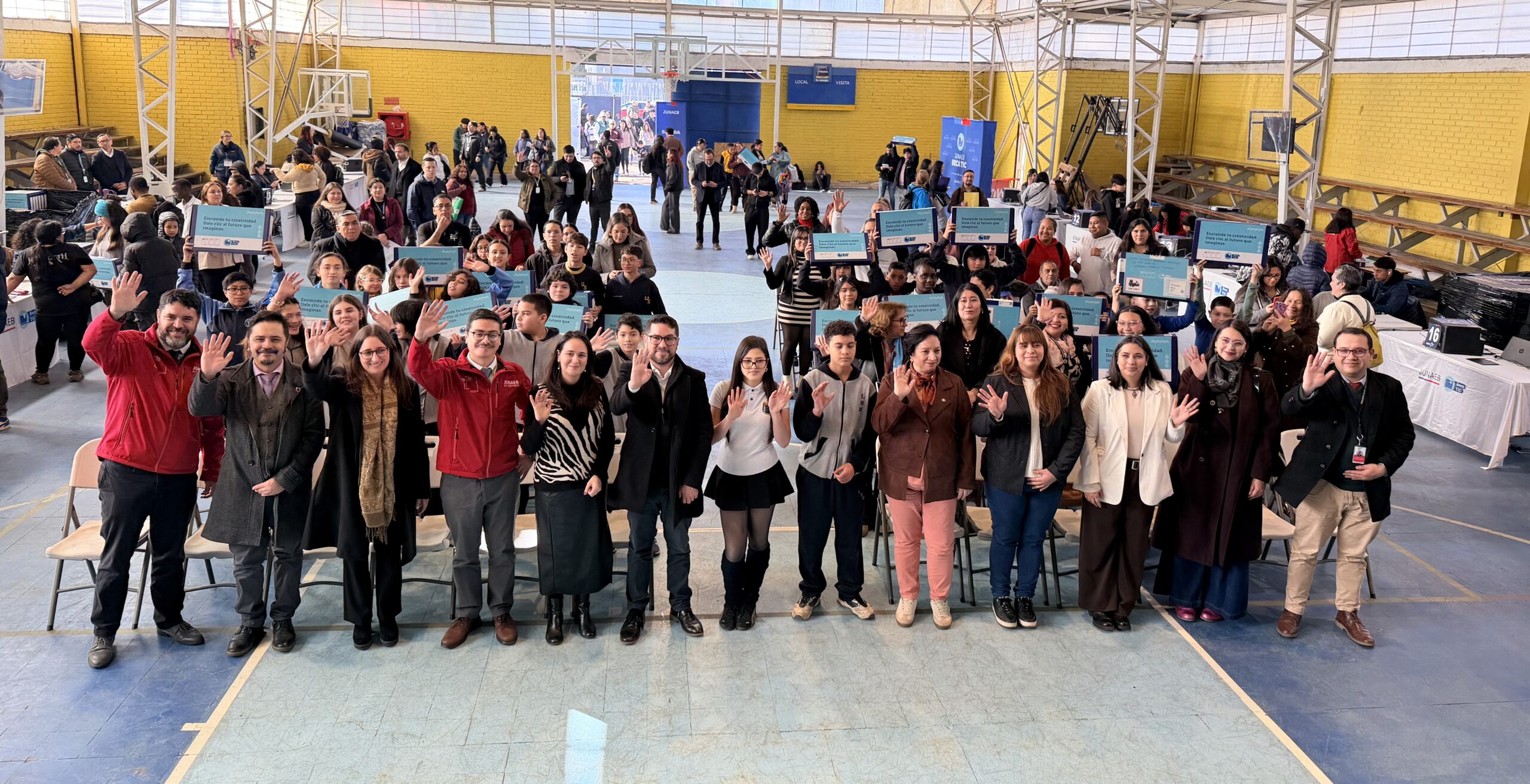Becas tic 2026 liceo betsabé hormazábal